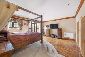 MAIN BEDROOM- click for photo gallery